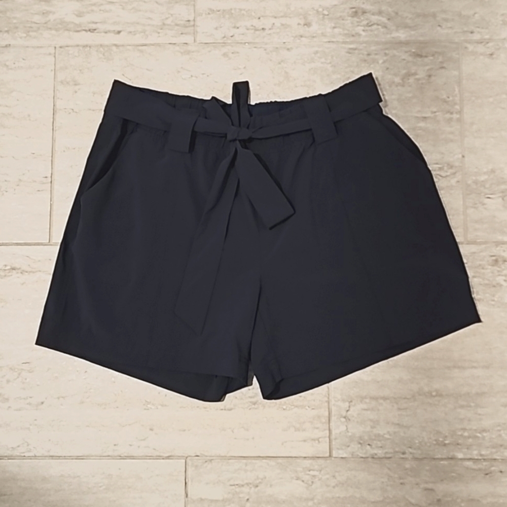 Athleta Destination Navy Blue High Waist Casual Shorts with Belt sz 14 - Picture 2 of 6